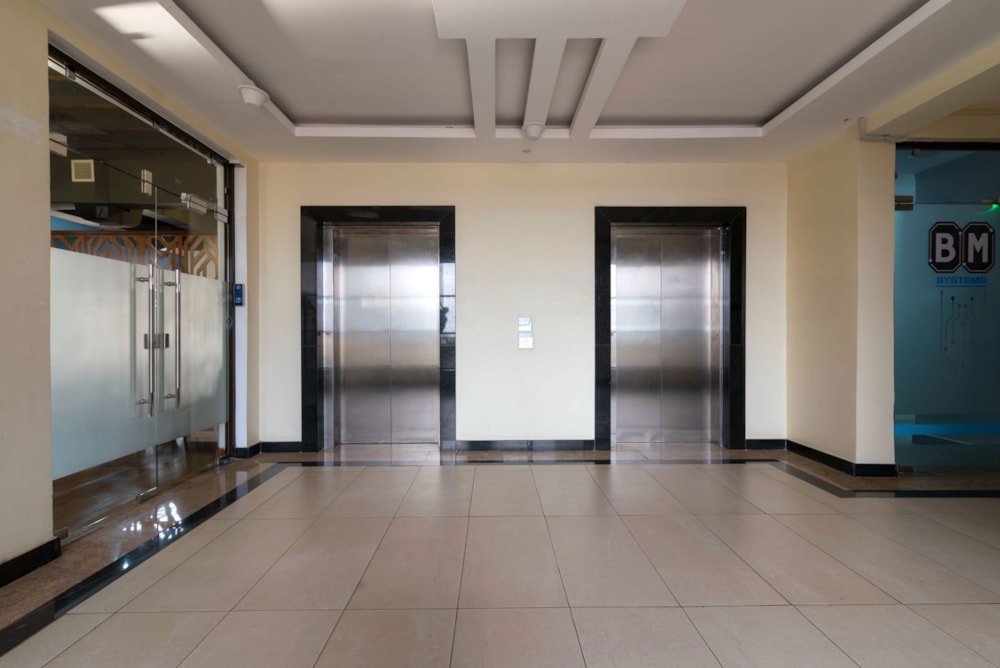 Commercial office for sale in Kilimani, Kenya - 3KE1680824