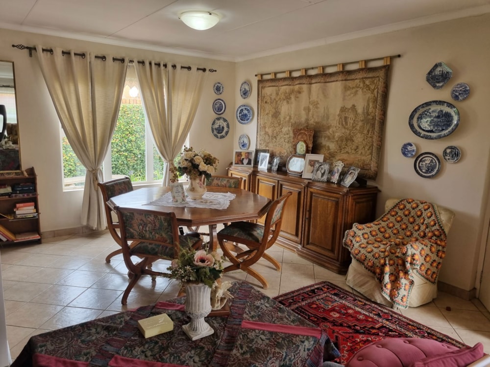 Garden retirement home sold in Willow Park Manor - PT1681102 Garden retirement home sold in Willow Park Manor - PT1681102