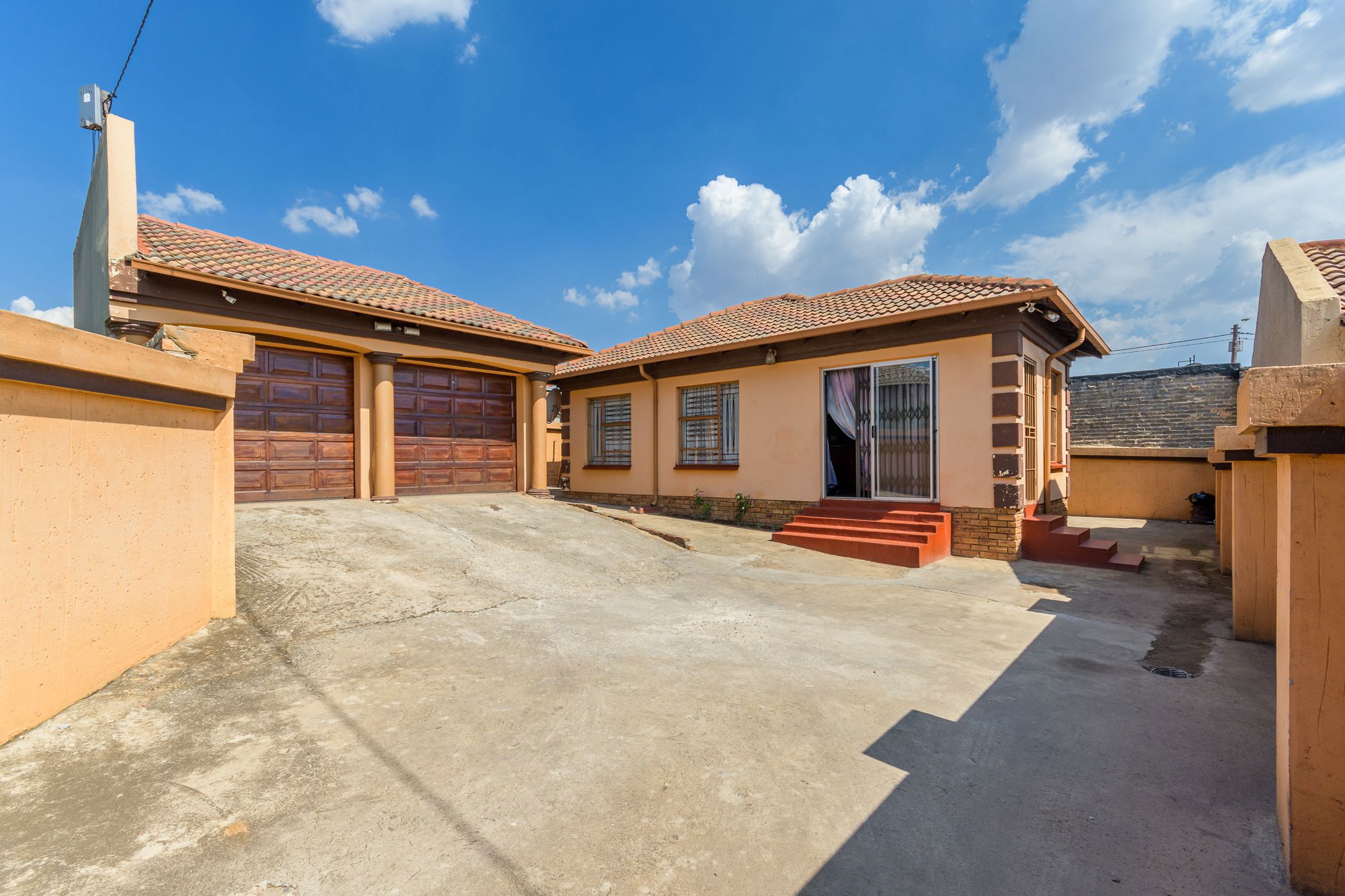 House for sale in Clayville - KTP1681005