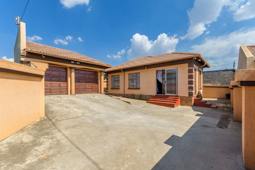 House for sale in Clayville - KTP1681005