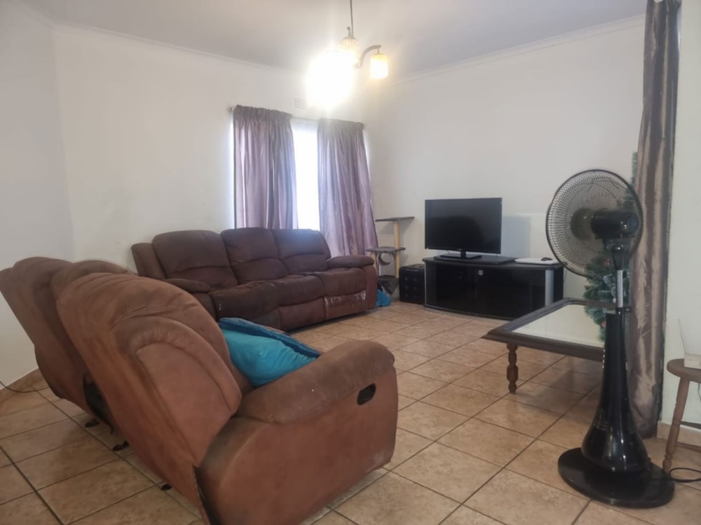 Security complex home for sale in Tasbet Park Ext 2 - 1WD1681135