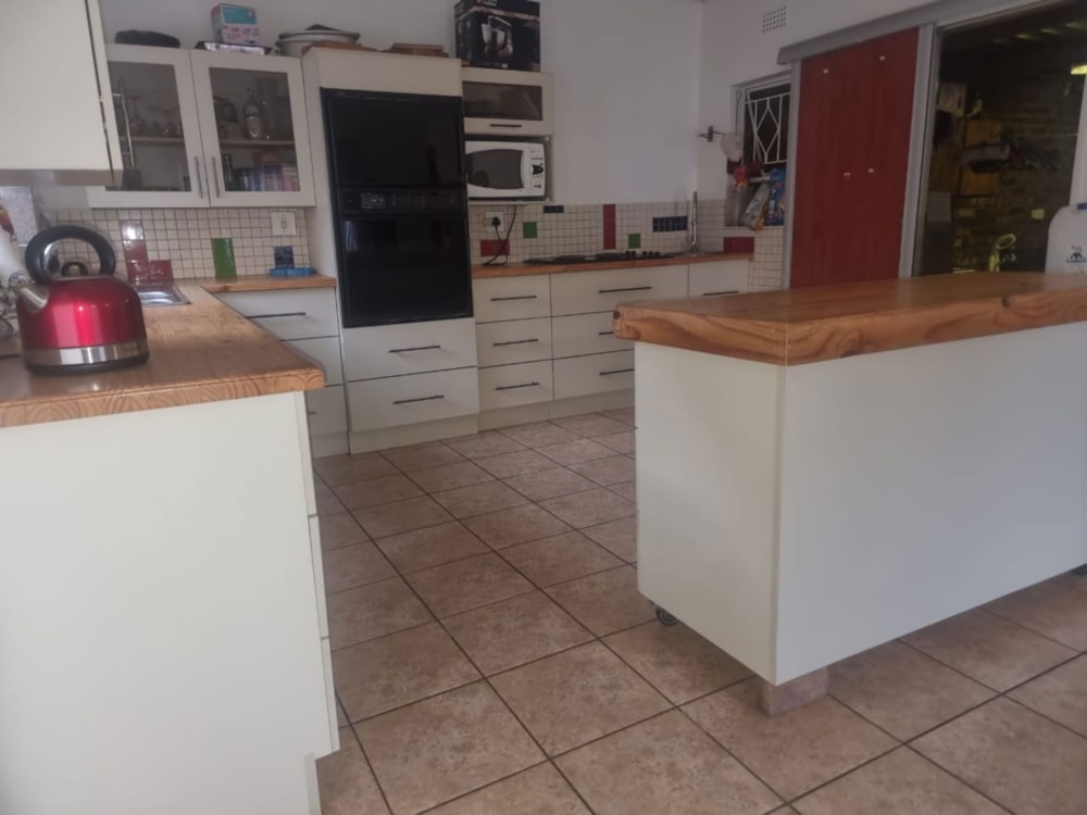 Security complex home for sale in Tasbet Park Ext 2 - 1WD1681135