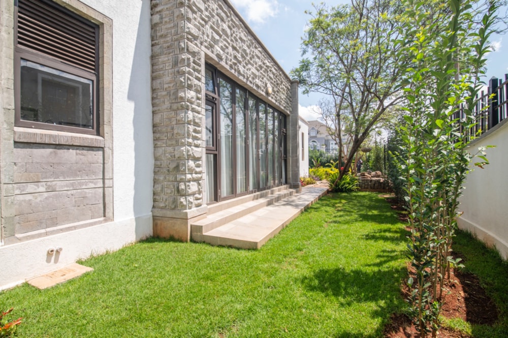 Cottage let in Karen, Kenya - 3KE1681365