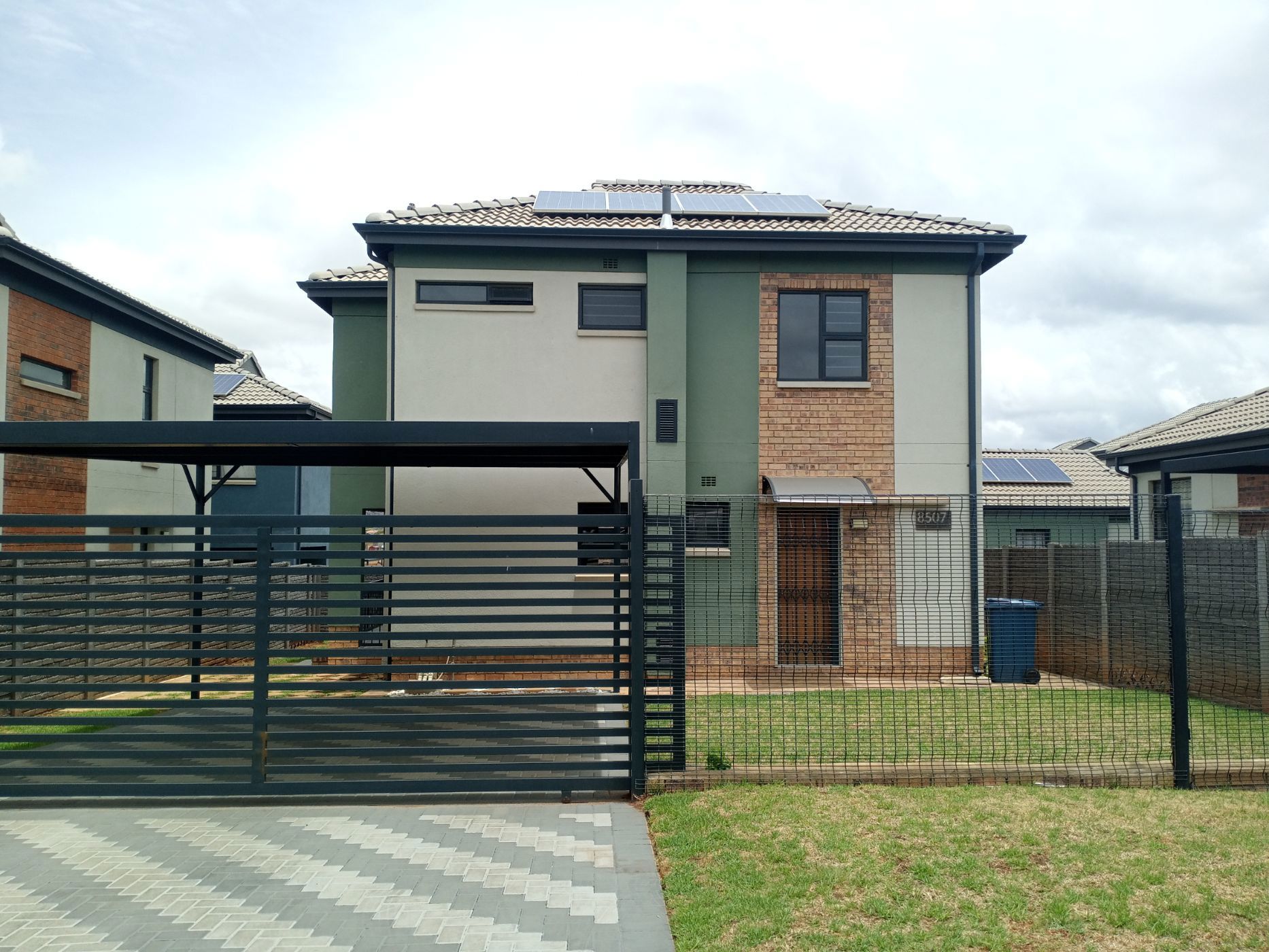 House for sale in Lotus Gardens - PT1681178