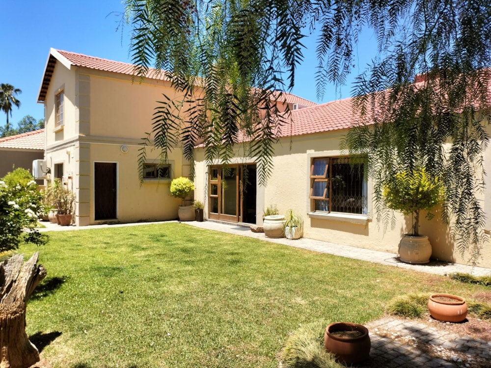 Double-storey house for sale in Douglas - 1KJ1681821 Double-storey house for sale in Douglas - 1KJ1681821