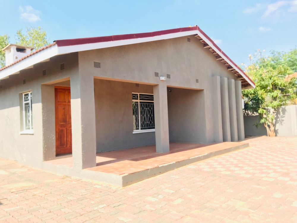 House let in Partial, Botswana - 3BO1681288 House let in Partial, Botswana - 3BO1681288