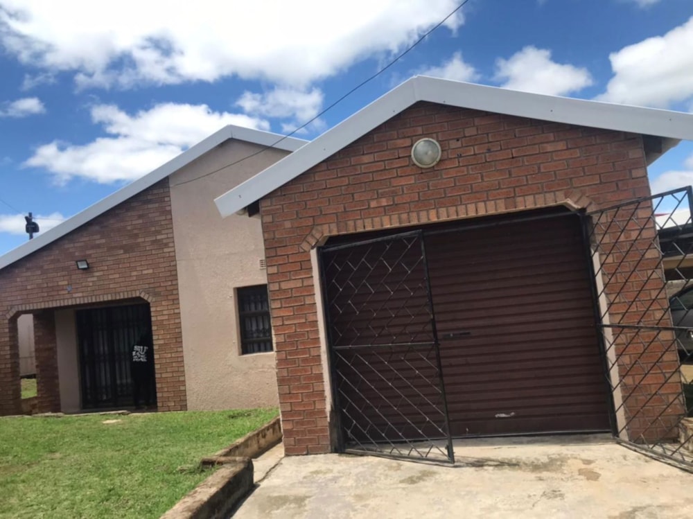 House let in Ikwezi - 1MH1681315 House let in Ikwezi - 1MH1681315