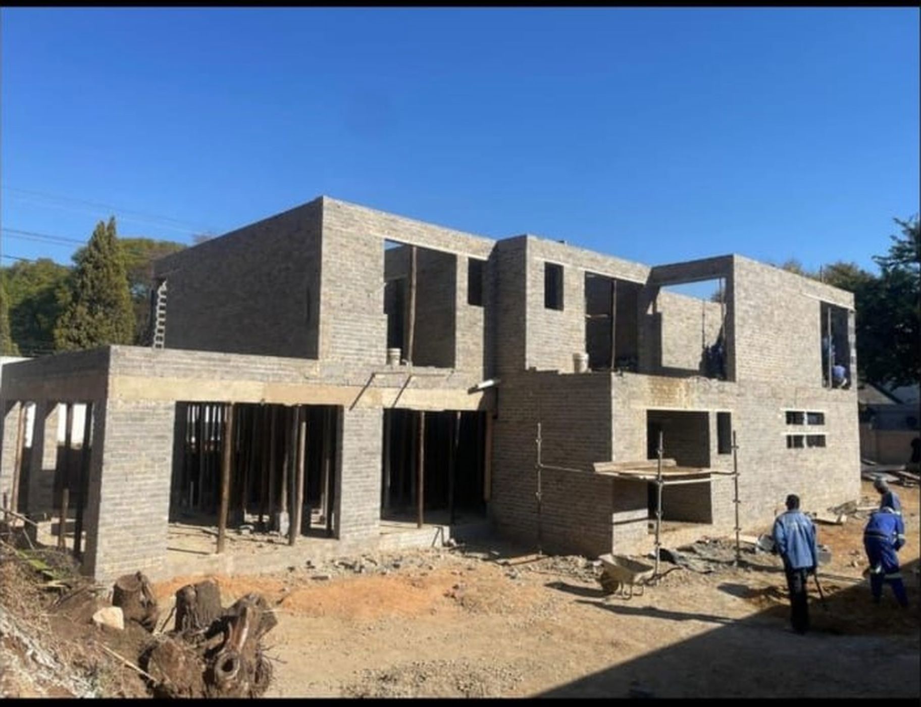 Double-storey house for sale in Falcon Ridge - 1VT1681314