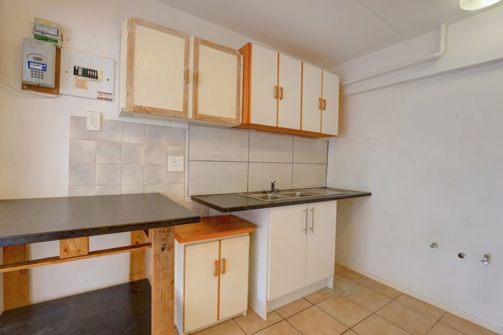 Security complex home let in Diaz Beach - 1MB1681321 Security complex home let in Diaz Beach - 1MB1681321