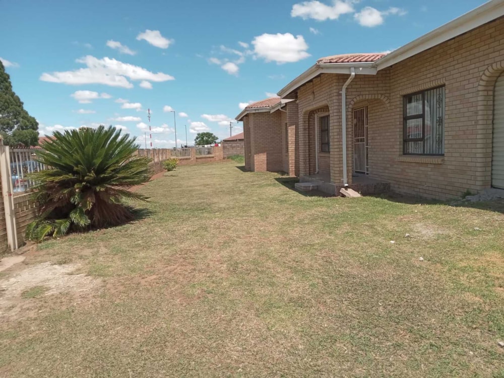 House for sale in Osizweni - 1NW1681395