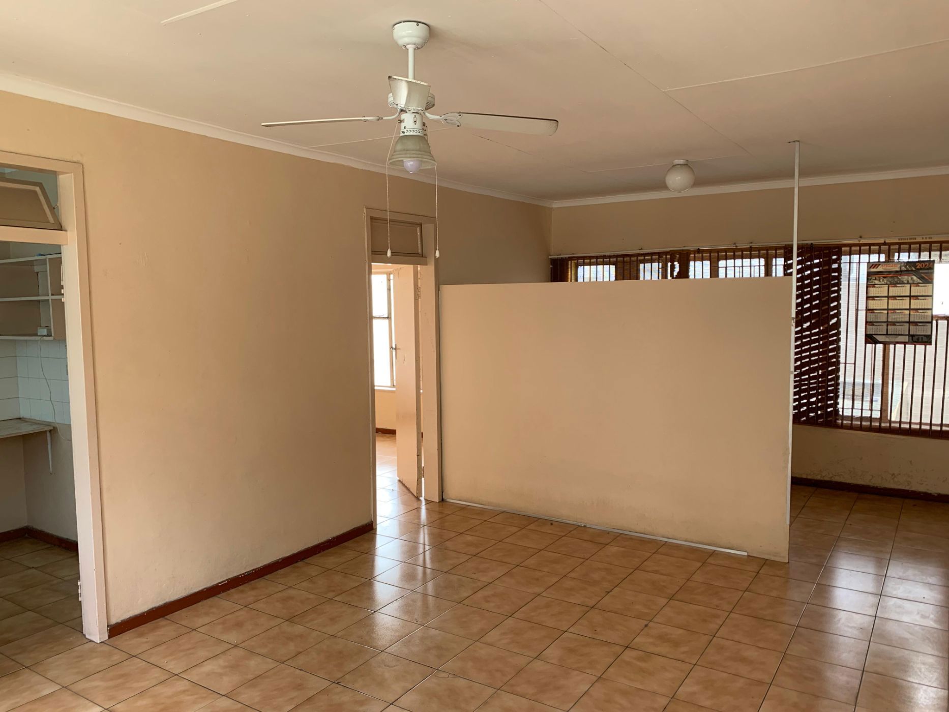 Bachelor apartment let in Phalaborwa - 1PW1681384