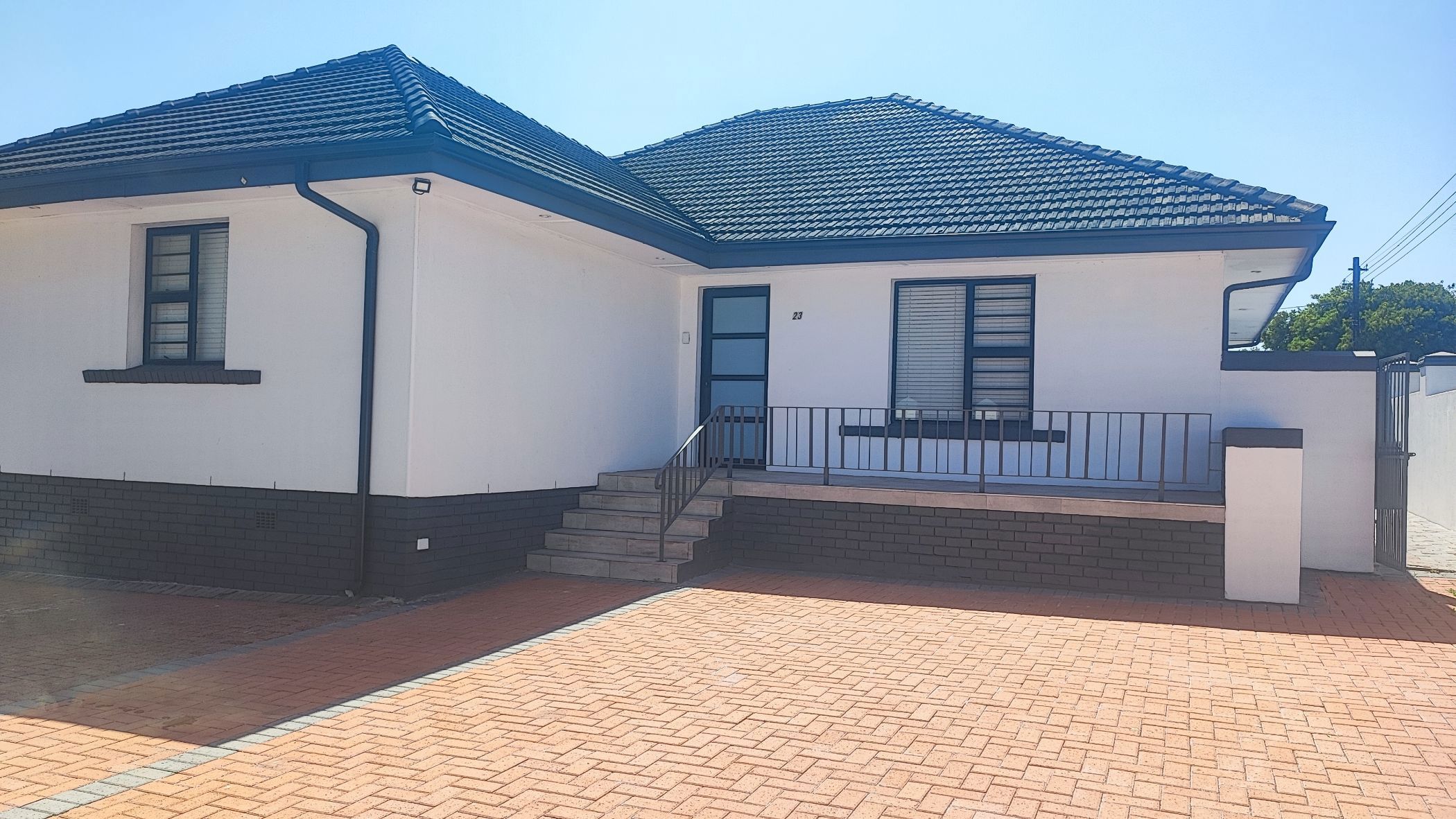 House let in Rondebosch East - RBL1681485