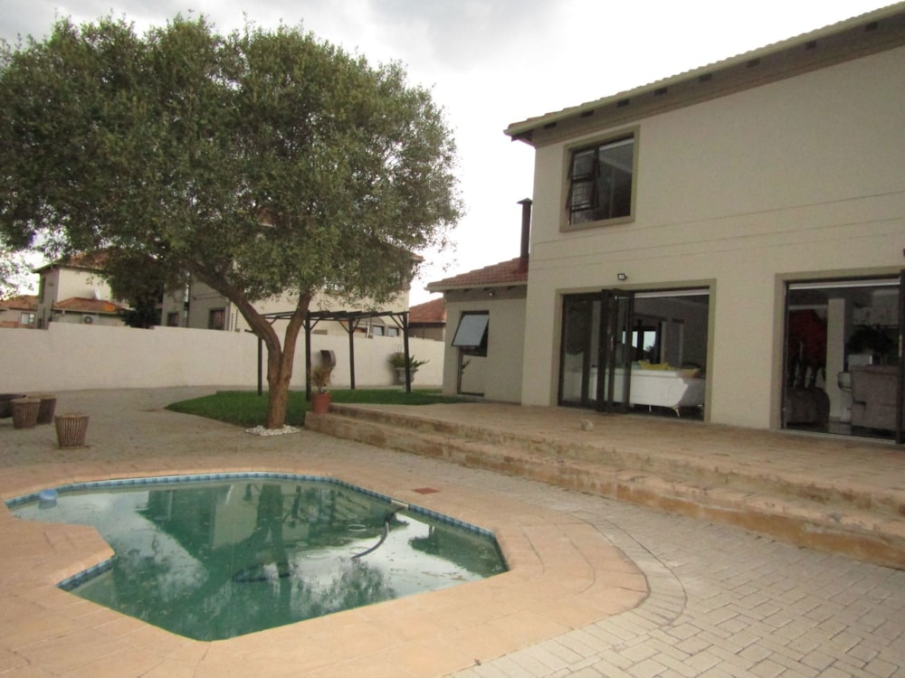 House for sale in Ngwenya River Estate - 1HR1681526