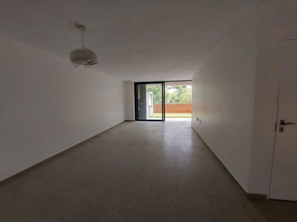 Double-storey cluster sold in Menlo Park - PT1702330 Double-storey cluster sold in Menlo Park - PT1702330