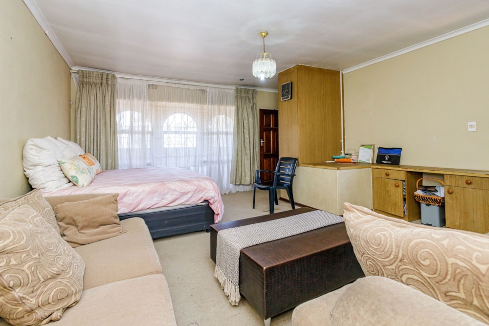 House sold in Lenasia South - 1GV1681599 House sold in Lenasia South - 1GV1681599