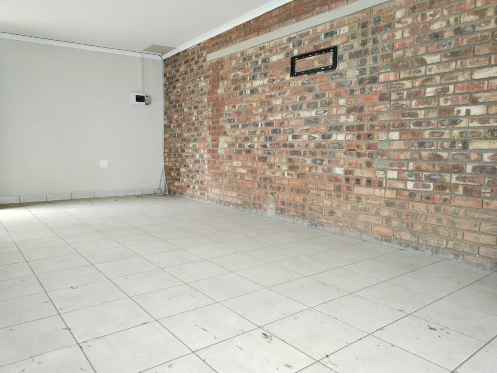 House for sale in Newcastle - 1NW1682435