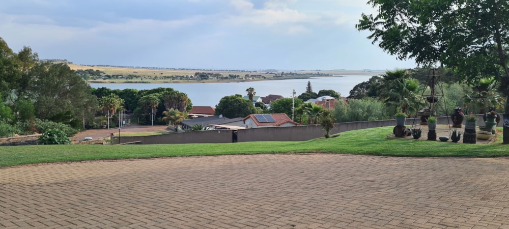 Double-storey house for sale in Kungwini Country Estate - PRN1682353