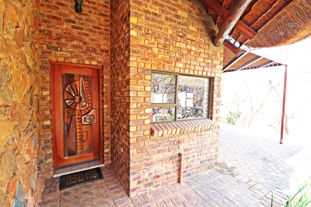 House for sale in Lydenburg Rural (Mashishing Rural)  - 1LY1681827