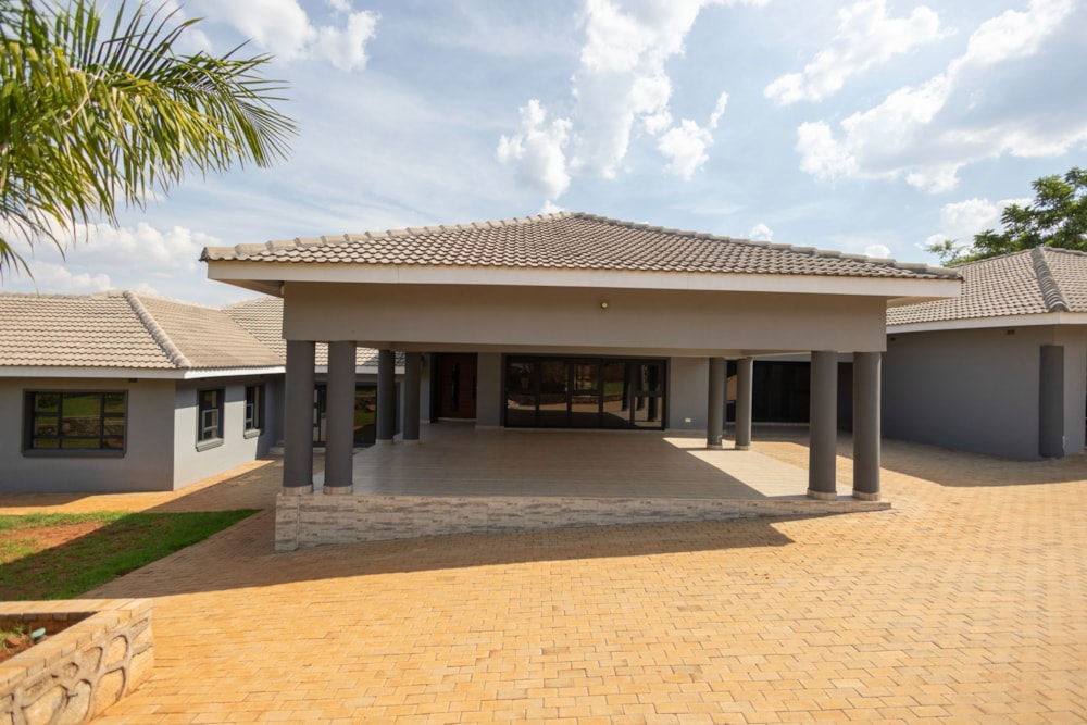 House for sale in Harare, Zimbabwe - 3ZB1681892 House for sale in Harare, Zimbabwe - 3ZB1681892