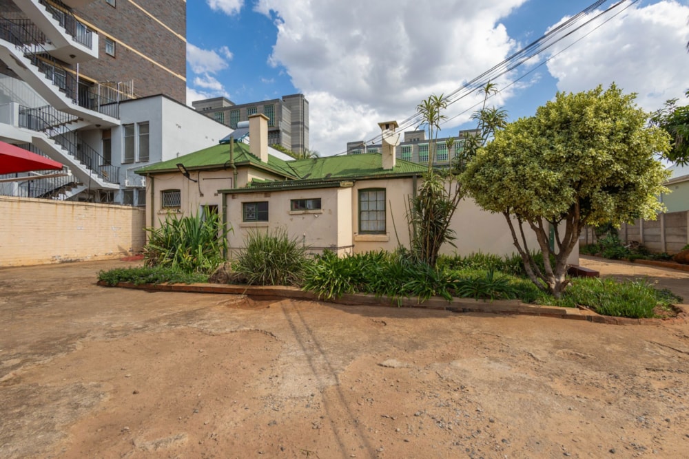 Commercial office for sale in Harare CBD, Zimbabwe - 3ZB1682434 Commercial office for sale in Harare CBD, Zimbabwe - 3ZB1682434