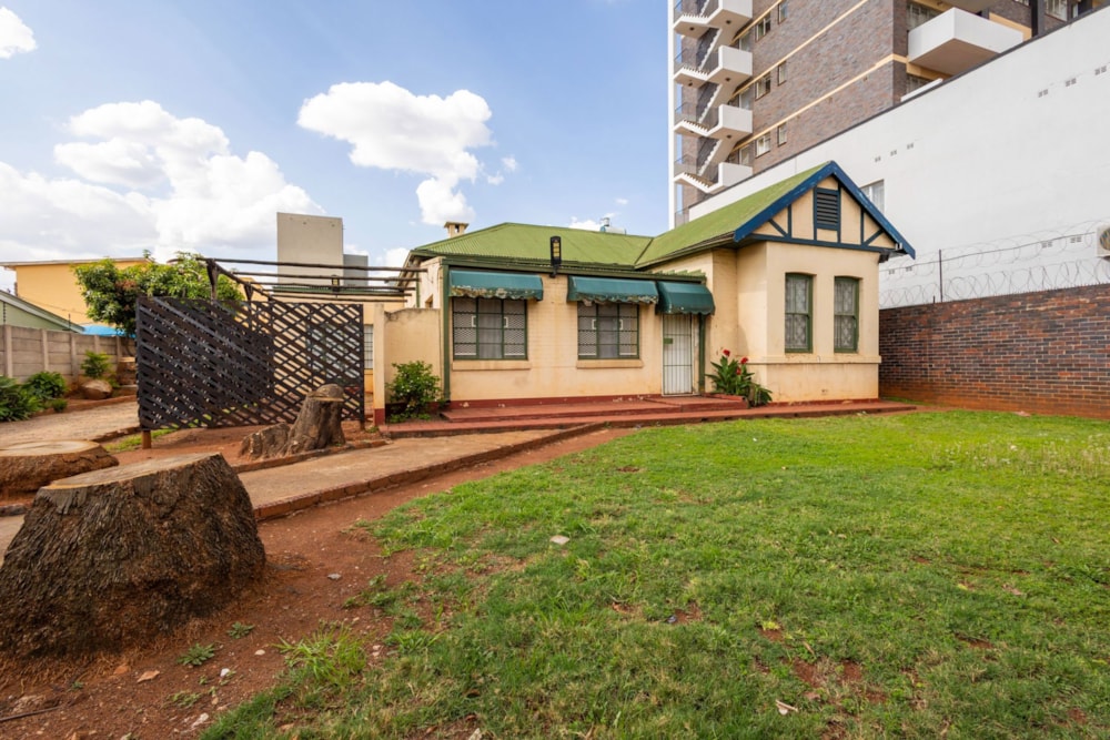 Commercial office for sale in Harare CBD, Zimbabwe - 3ZB1682434