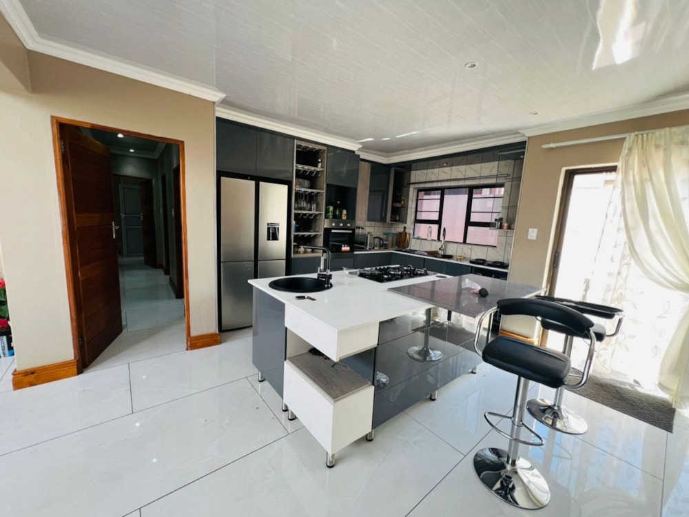 Security complex home for sale in Ben Fleur - 1WD1682288