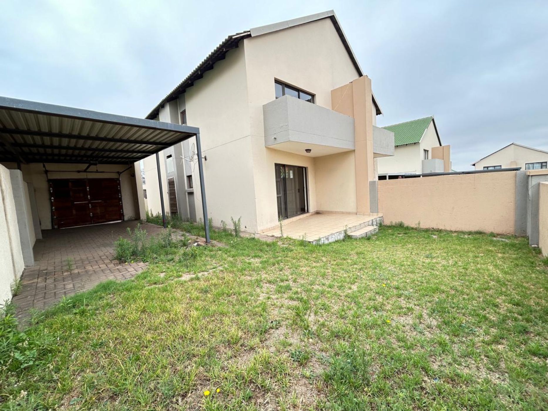 Security complex home for sale in Tasbet Park Ext 1 - 1WD1682368