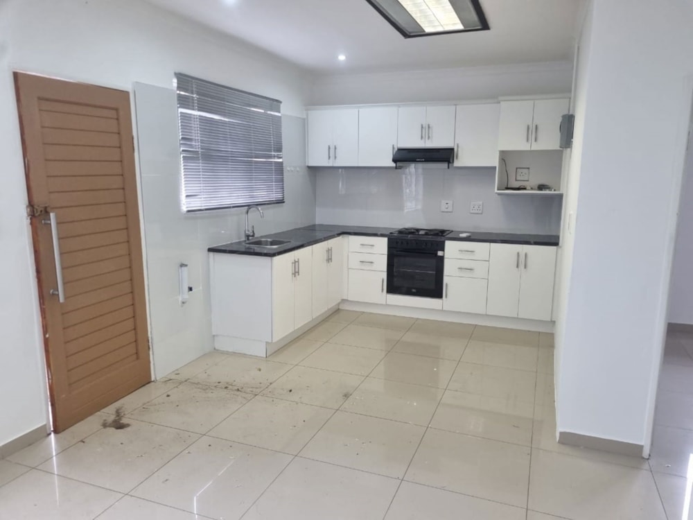 Garden cottage to rent in Greenwood Park  - 1ND1738551
