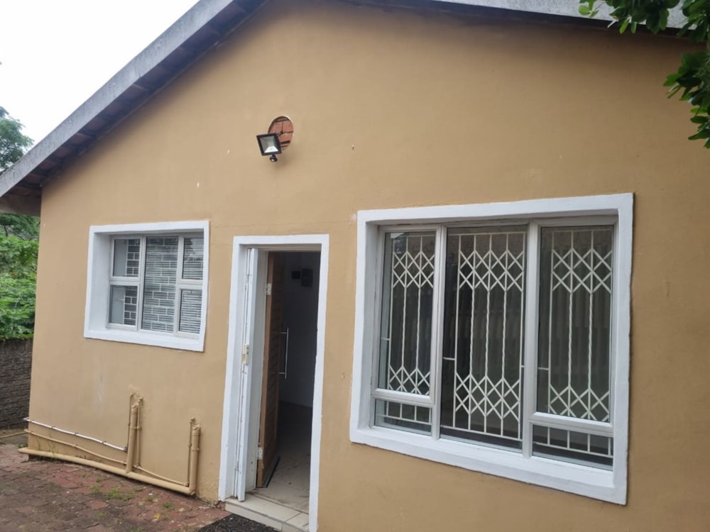 Garden cottage to rent in Greenwood Park  - 1ND1738551