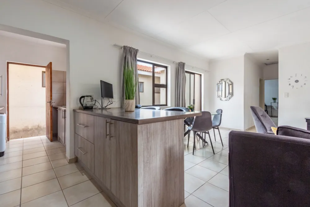 Security complex home for sale in Norton Home Estate - EN1682451 Security complex home for sale in Norton Home Estate - EN1682451