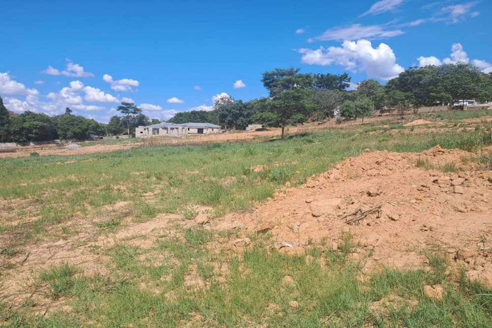 Residential vacant land for sale in Glen Lorne, Zimbabwe - 3ZB1682460