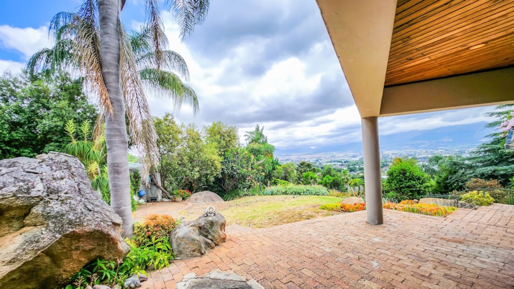 Double-storey house sold in Paarl - VLV1682502 Double-storey house sold in Paarl - VLV1682502