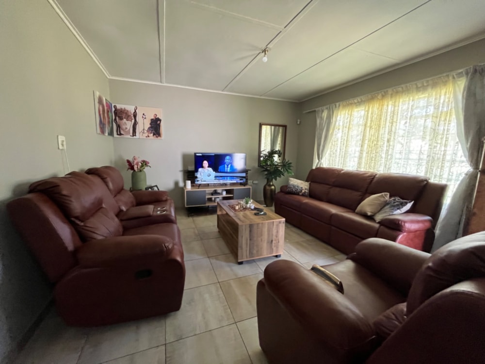 House for sale in Vanderbijlpark CW 1 - 1VT1682887