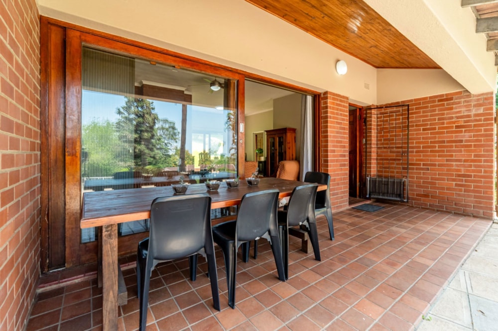 House let in Waterfall, Upper Highway - 1KF1696464 House let in Waterfall, Upper Highway - 1KF1696464