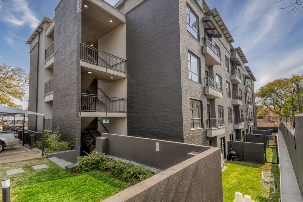 Apartment for sale in Waverley, Johannesburg - HP1682930 Apartment for sale in Waverley, Johannesburg - HP1682930