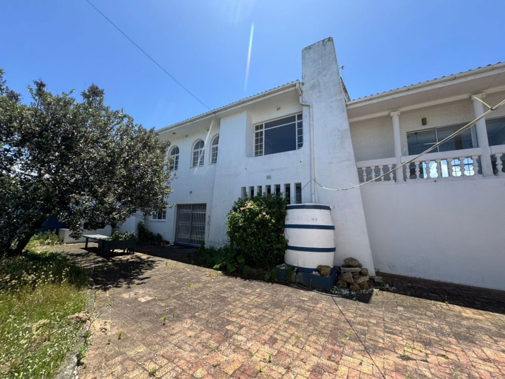 Double-storey house let in West Beach, Port Alfred - 1PF1693459 Double-storey house let in West Beach, Port Alfred - 1PF1693459