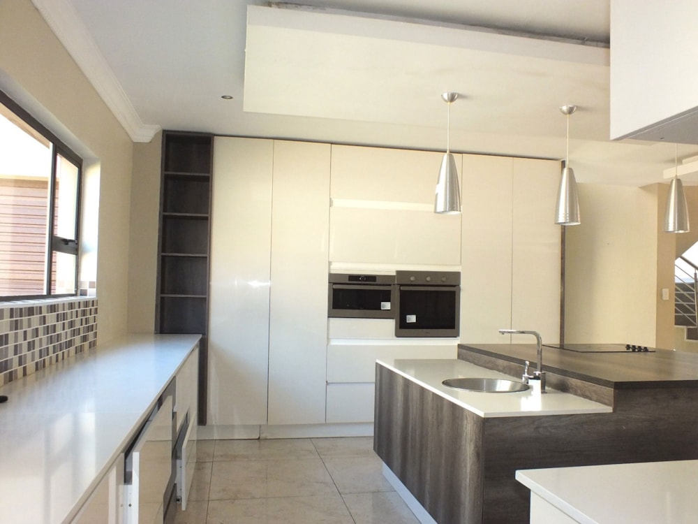 Golf estate house let in Blue Valley Golf Estate - CNL1683264 Golf estate house let in Blue Valley Golf Estate - CNL1683264