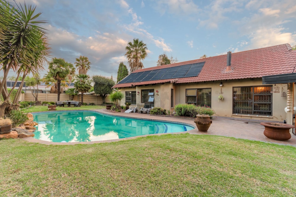 House sold in Farrarmere - EN1681592