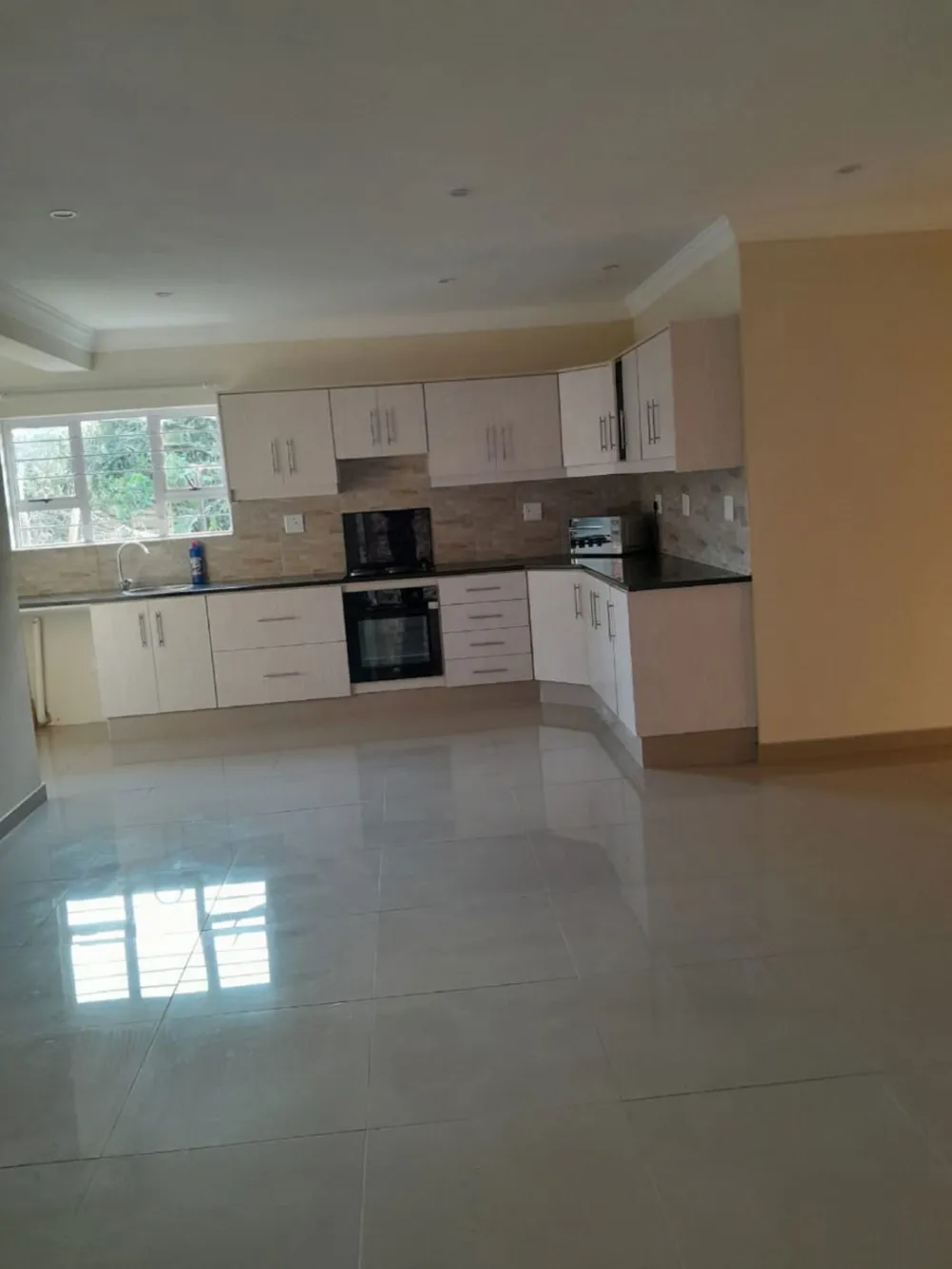 Double-storey apartment to rent in Park Rynie - 1si1718238 Double-storey apartment to rent in Park Rynie - 1si1718238