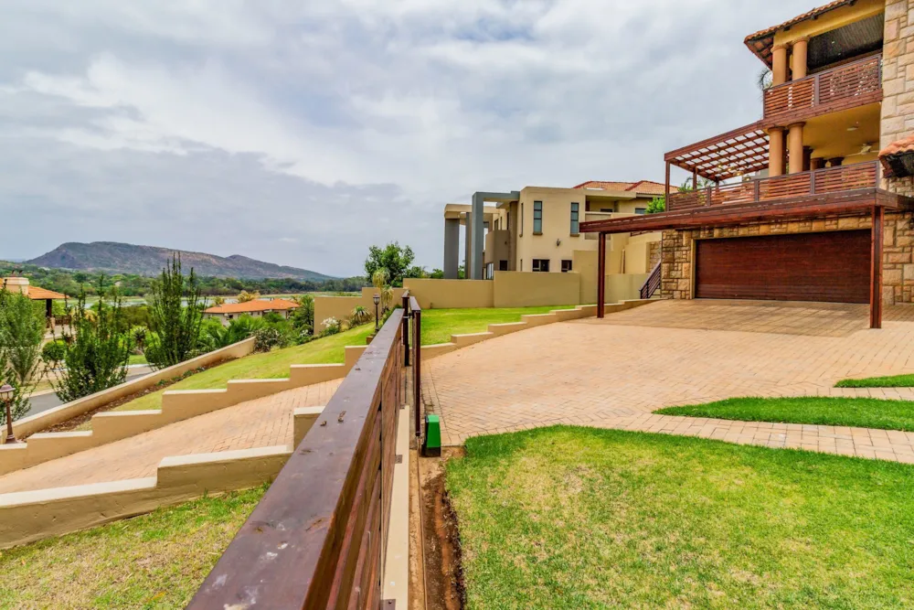 Security estate home for sale in Birdwood - 1HR1680371 Security estate home for sale in Birdwood - 1HR1680371