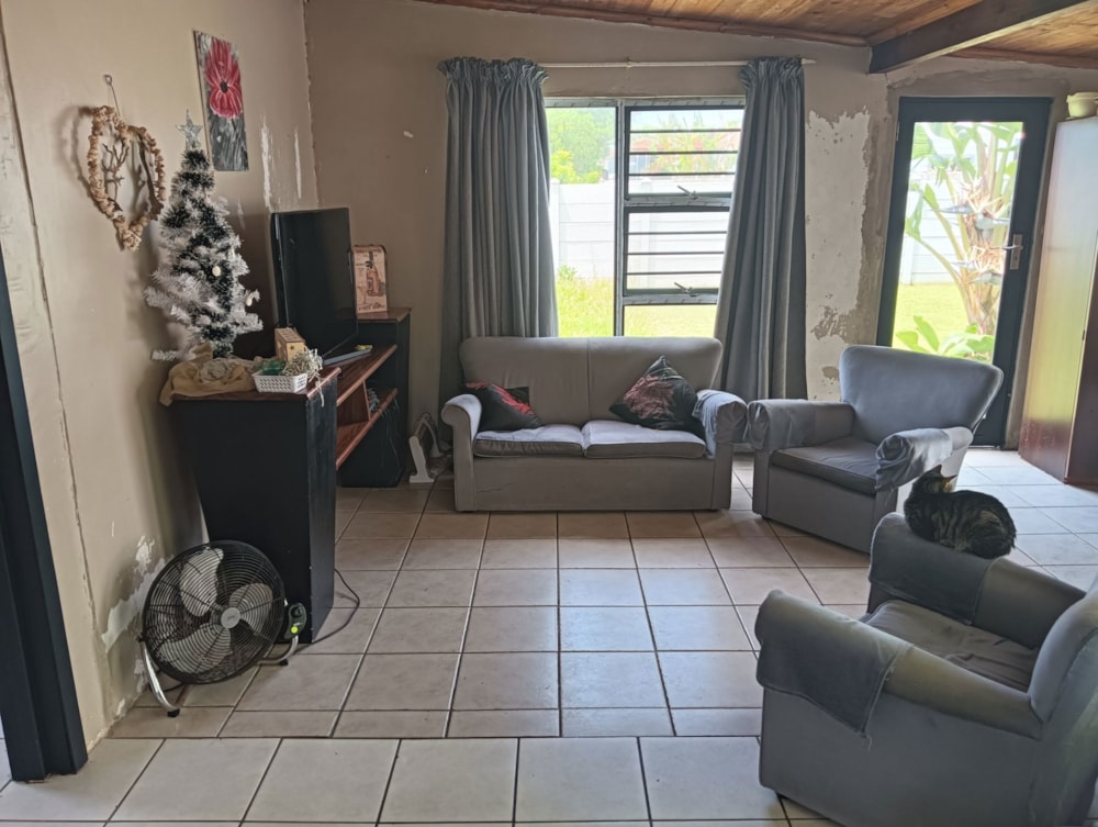 Cottage for sale in Paradise Beach, Jeffreys Bay - 1JF1680915