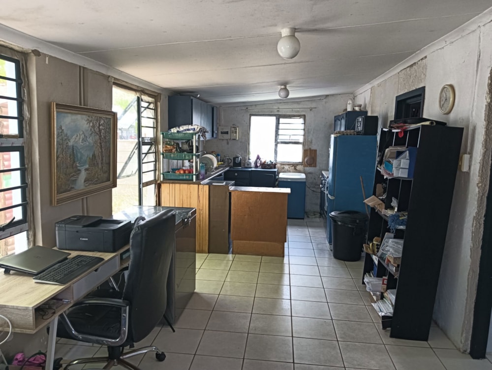 Cottage for sale in Paradise Beach, Jeffreys Bay - 1JF1680915