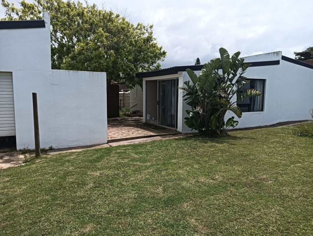 Cottage for sale in Paradise Beach, Jeffreys Bay - 1JF1680915