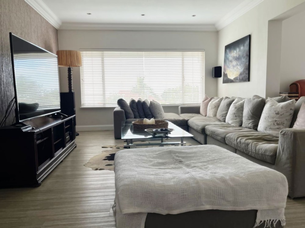 Double-storey house for sale in Durban North - 1ND1679619 Double-storey house for sale in Durban North - 1ND1679619