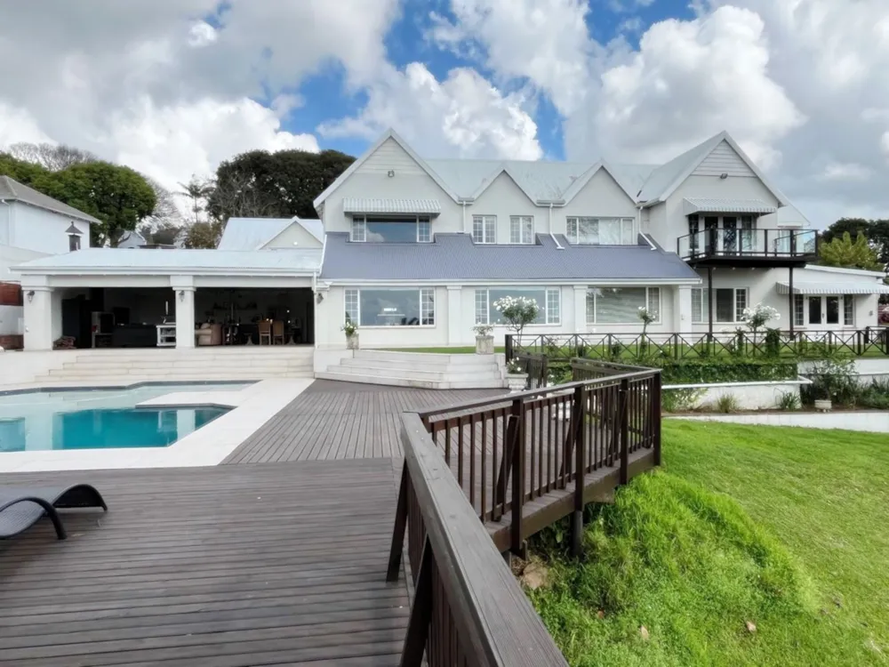 Double-storey house for sale in Durban North - 1ND1679619