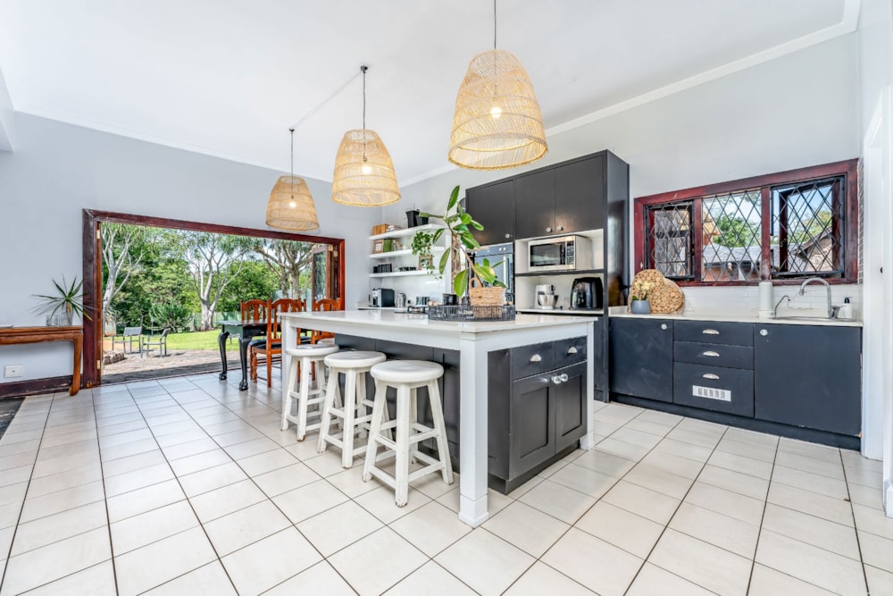 Double-storey house sold in Kloof - 1KF1679845