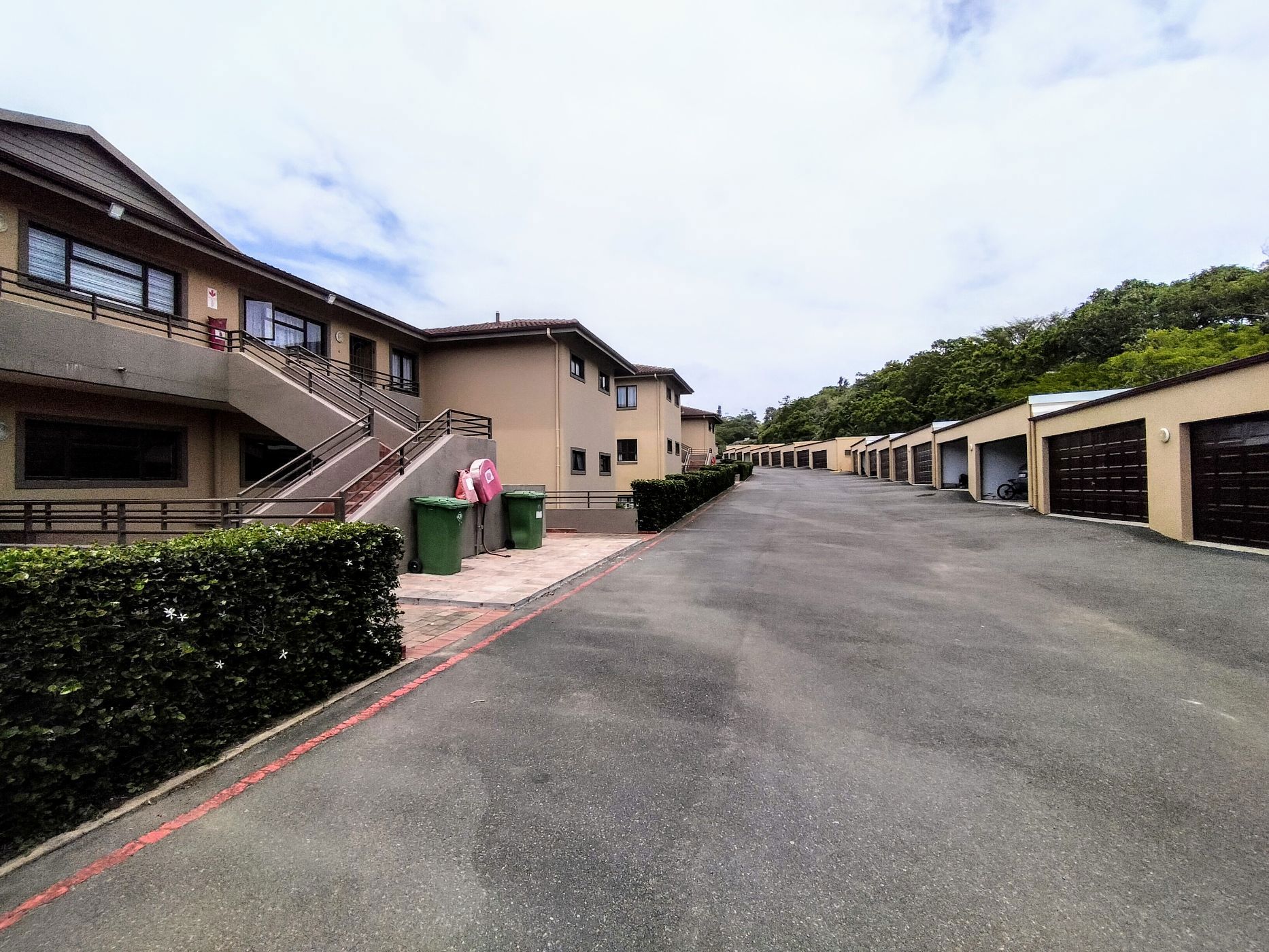 Apartment for sale in Uvongo - 1PSH1681282