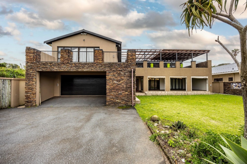 Double-storey house sold in Gonubie - 1EZ1681943 Double-storey house sold in Gonubie - 1EZ1681943