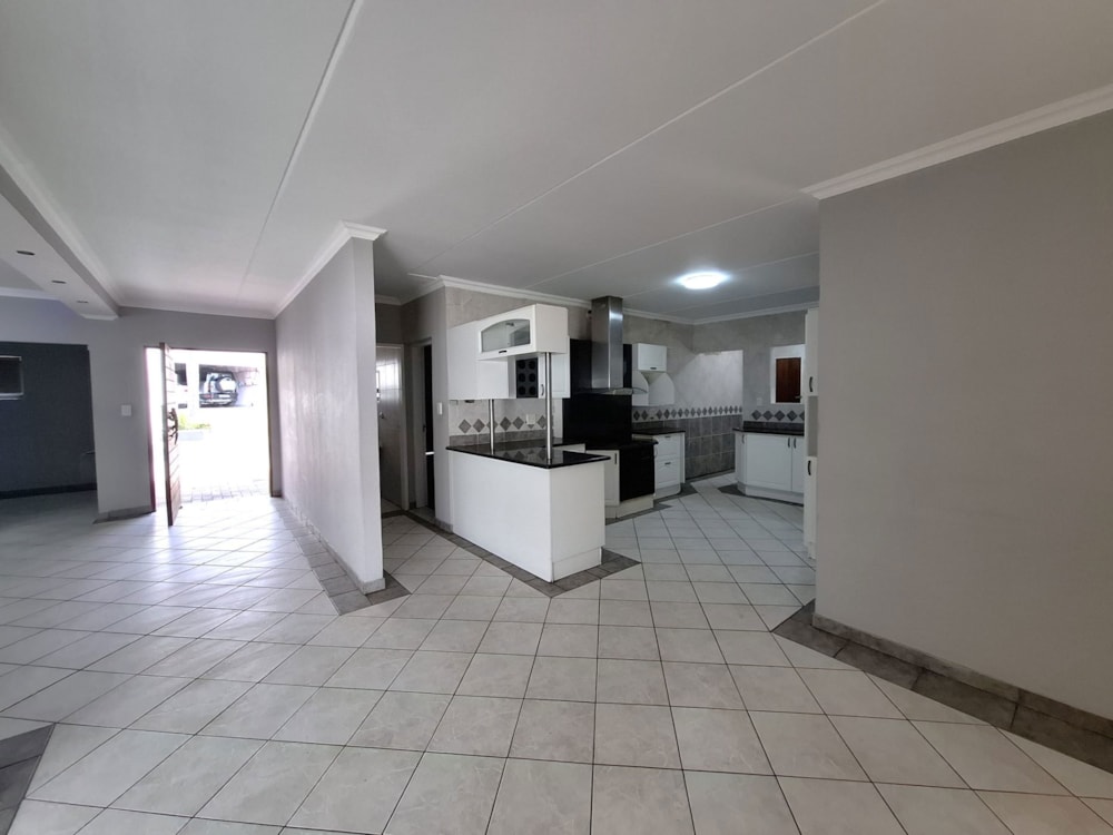 Cluster let in Bedfordview - BWL1681978 Cluster let in Bedfordview - BWL1681978