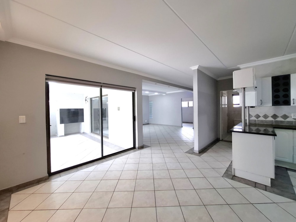 Cluster let in Bedfordview - BWL1681978 Cluster let in Bedfordview - BWL1681978